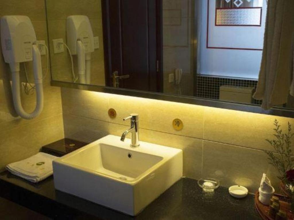 Shangri-La Original Density Hotel Экстерьер фото